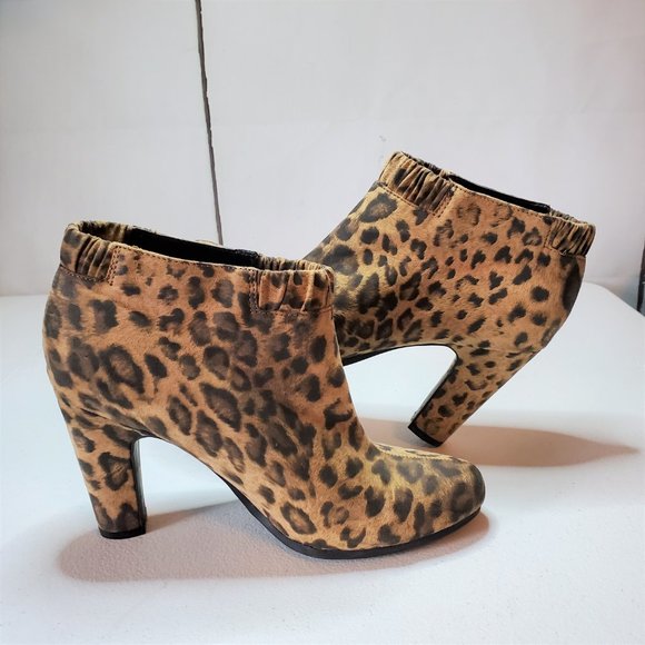 *SOLD* Sam & Libby Selena Leopard Print Ankle Booties - Picture 11 of 12